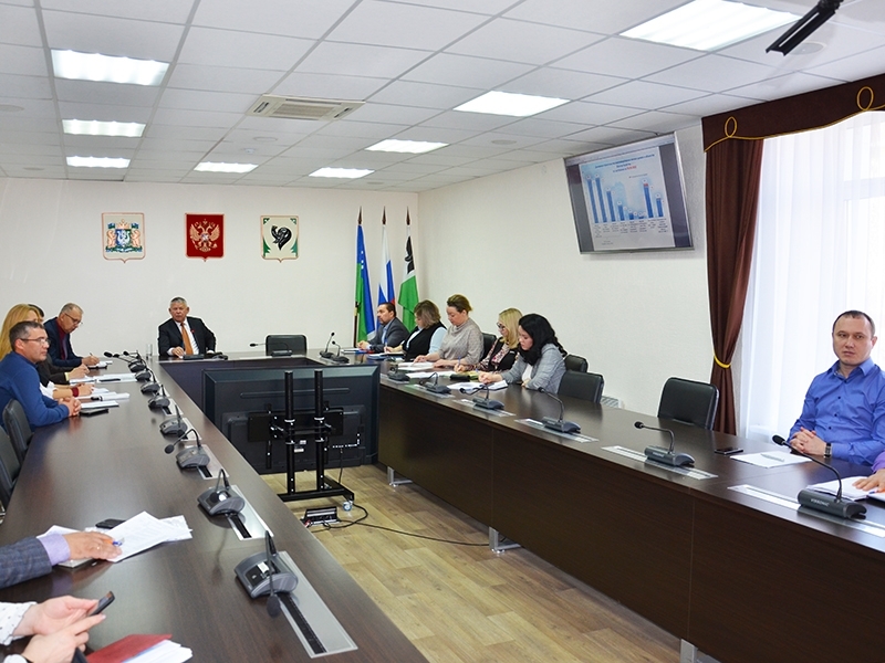 На аппаратном совещании.