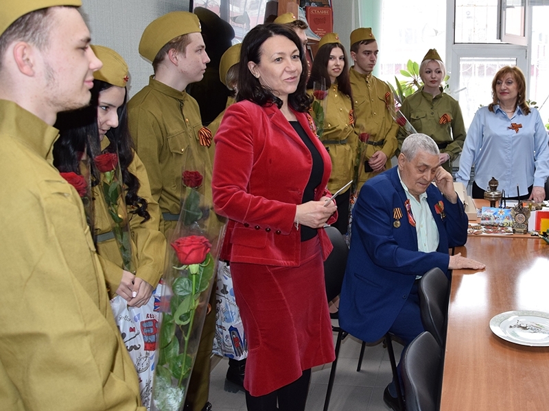 День Победы: Совет ветеранов принимает гостей.