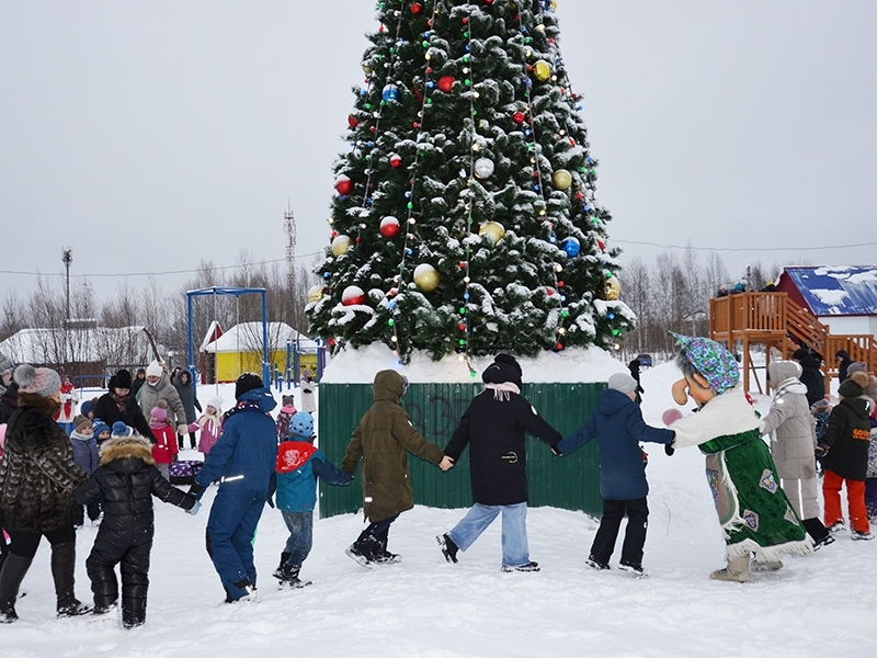 Снежные городки открыты.