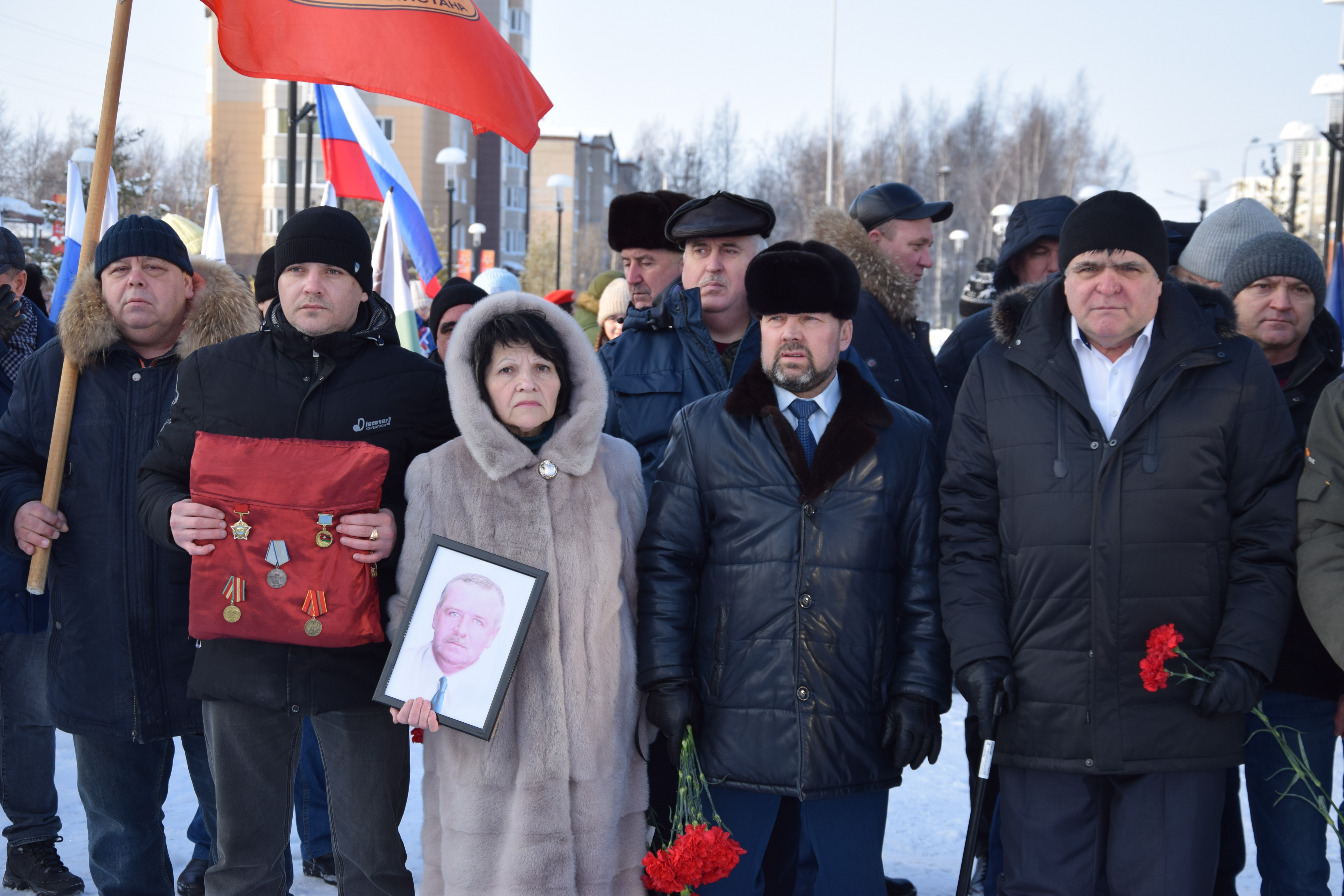 Забывать нельзя! Мегионцы почтили память воинов-интернационалистов.