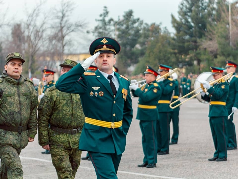 Медаль Министерства обороны за боевые отличия вручили майору ВС РФ Кириллу Любченко.