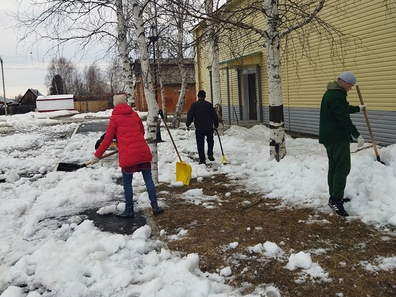 Высоковцы привели в порядок мемориал «Звезда».