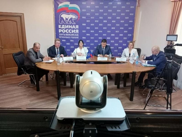 Единороссы Югры будут тиражировать опыт комплексного сопровождения семей военнослужащих Нижневартовска. Единороссы Югры будут тиражировать опыт комплексного сопровождения семей военнослужащих Нижневартовска.