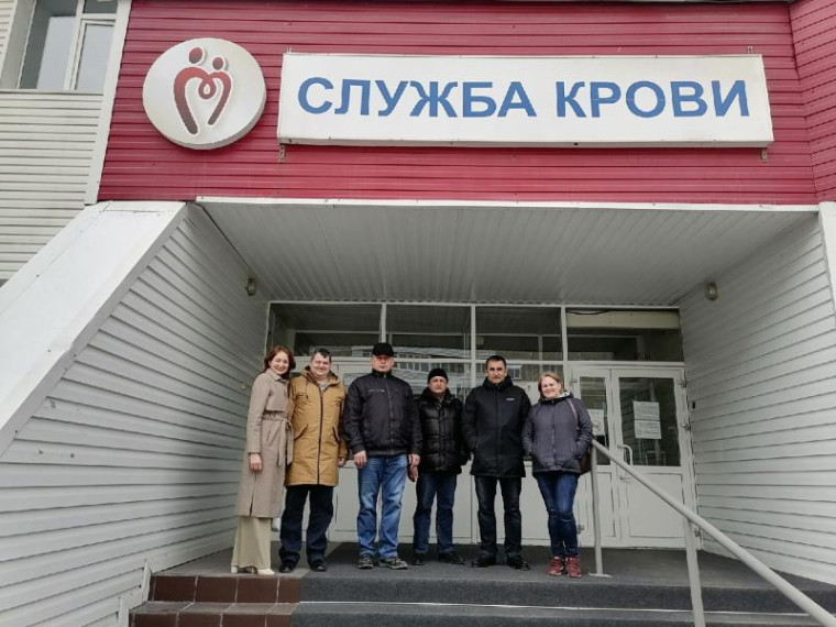 Мы одной крови. Мы одной крови.