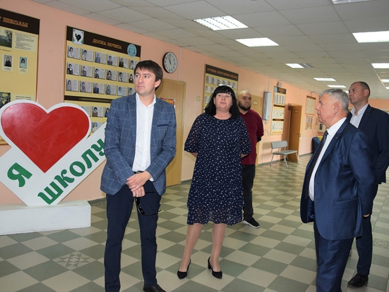 Мегионские школы к новому учебному году готовы. Мегионские школы к новому учебному году готовы.