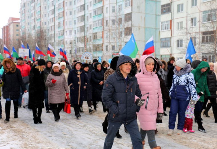 Мегион готовится к Дню народного единства. Мегион готовится к Дню народного единства.