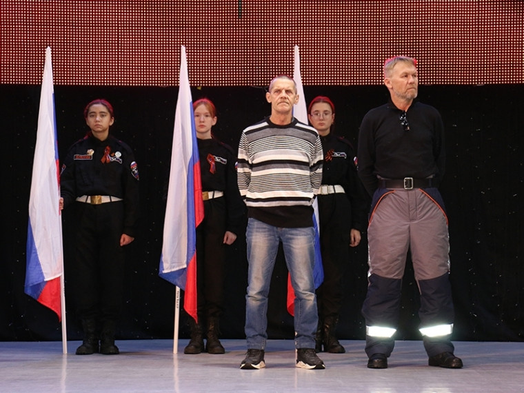 Мегион сегодня проводил добровольцев. Мегион сегодня проводил добровольцев.
