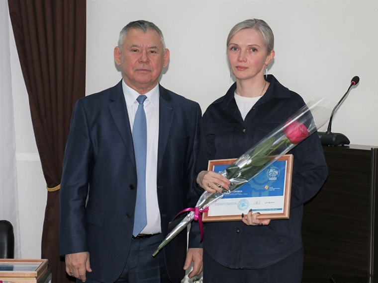 Олег Дейнека поздравил мегионских призеров Всероссийского конкурса «Воспитатели России». Олег Дейнека поздравил мегионских призеров Всероссийского конкурса «Воспитатели России».
