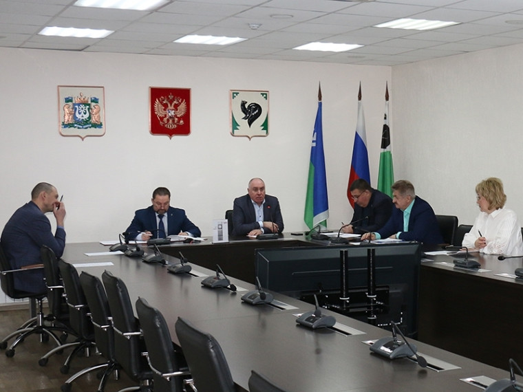 Депутаты рассмотрели блок вопросов в сфере городского хозяйства. Депутаты рассмотрели блок вопросов в сфере городского хозяйства.