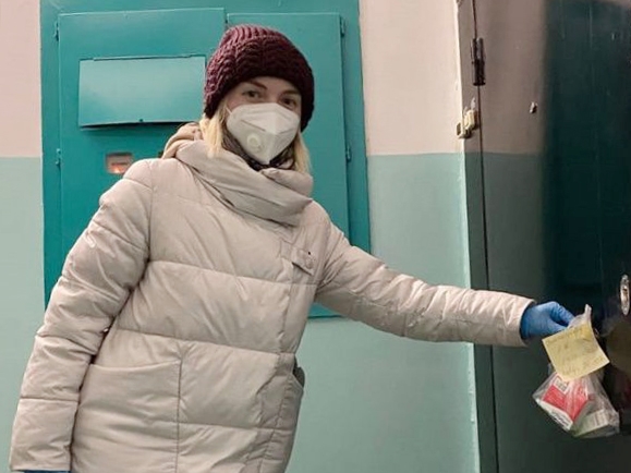 Мегионцы оказывают помощь в доставке продуктов и лекарств для пожилых земляков. Мегионцы оказывают помощь в доставке продуктов и лекарств для пожилых земляков.