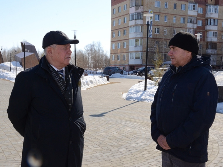 Рубрика «Пешком по городу или Решаем вместе». Аллея славы, набережная Меги. Рубрика «Пешком по городу или Решаем вместе». Аллея славы, набережная Меги.