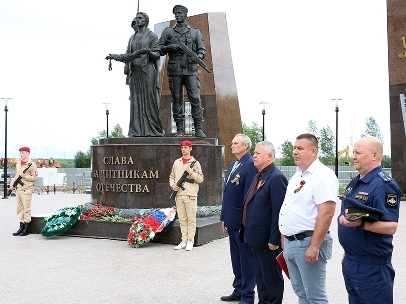 Мегионцы почтили минутой молчания память погибших в Великой Отечественной войне.