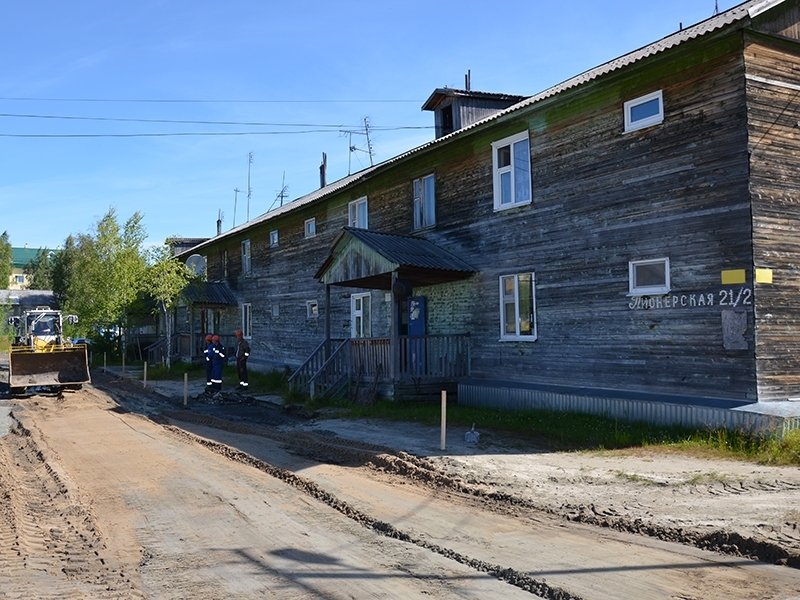 #ПешкомПоГороду. Олег Дейнека посетил СУ-920 и встретился с жителями дома№4 по улице Советской.