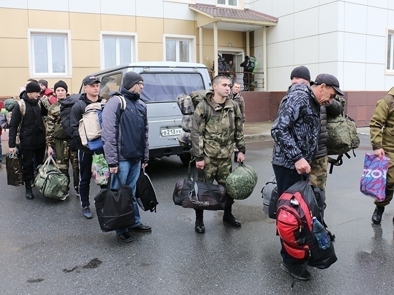 Возвращайтесь с победой, мы вас любим и будем очень ждать!.