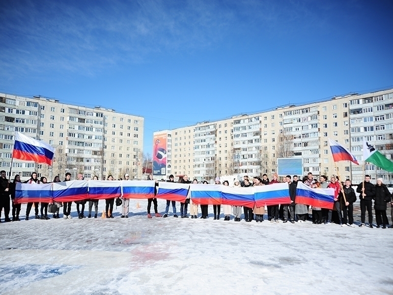 «Сила V правде»: В Мегионе проведена патриотическая акция, посвященная основанию ДНР.